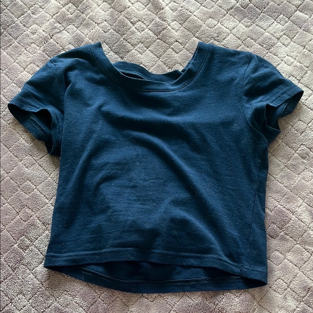 navy t shirt